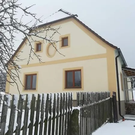 U Lesa - Nova Ves Semesterbostad *